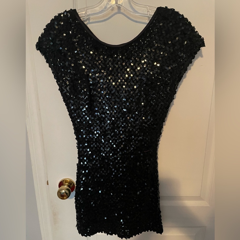 DESIGNER WOMEN’S MINI SEQUINS CAP SLEEVE DRESS